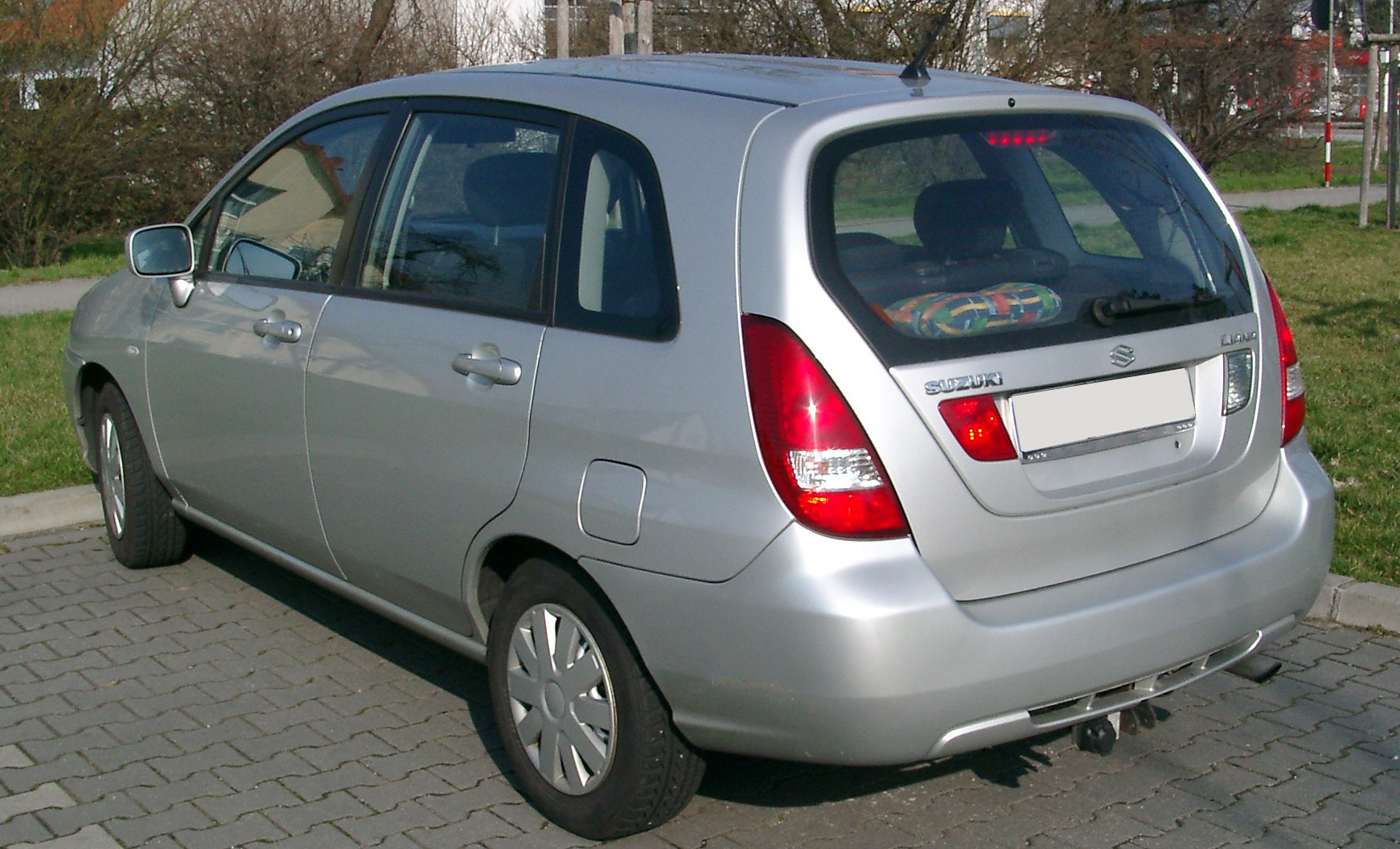 Suzuki_Liana_Rear.jpg